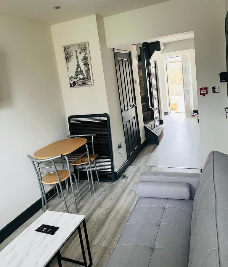 Green Lantern, Private En-Suite Double Bedroom Aveley Eksteriør billede